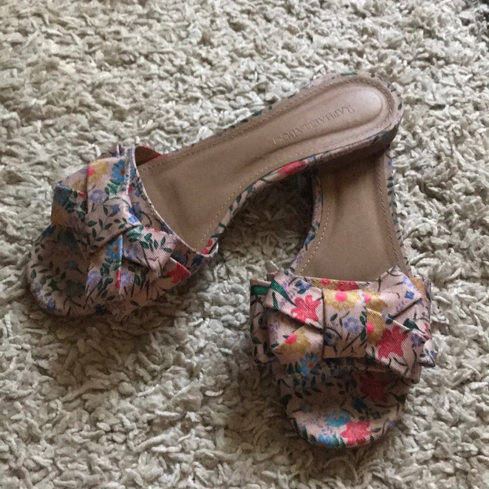 RaphaellaBooz flat floral fabric sandal sz 9